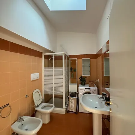 Attico Con Balcone In Centro A Isola Milán