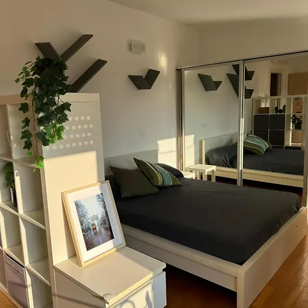 דירה Attico Con Balcone In Centro A Isola *