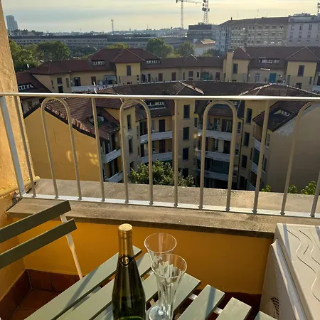 Attico Con Balcone In Centro A Isola Appartement *